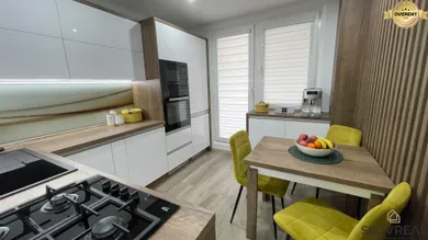 Na predaj 3-izbový byt, 68 m², Žiar nad Hronom