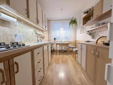 Byty na predaj 4-izbový, Trenčín · €163 000