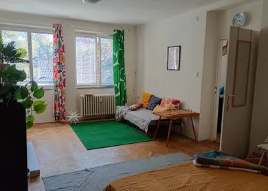 Na prenájom 2-izbový byt, 64 m², Bratislava-Ružinov, Jelačičova