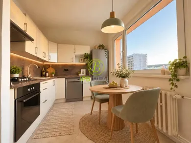 Na predaj 4-izbový byt, 75 m², Bratislava-Dúbravka, Nejedlého