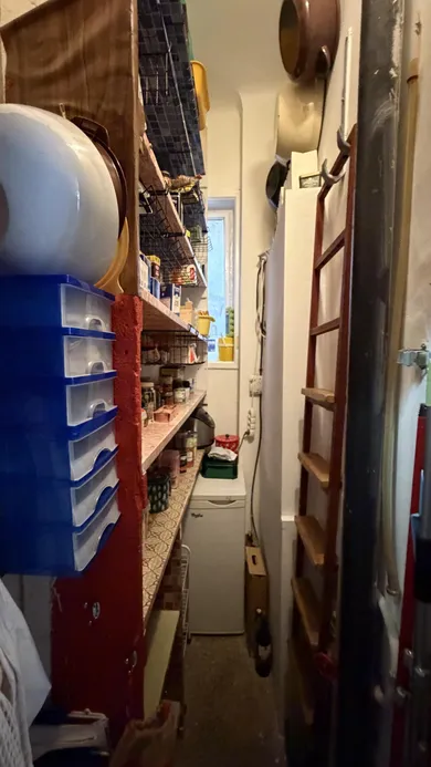 Na predaj 3-izbový byt, 98 m², Bratislava-Staré Mesto, Dobrovičova
