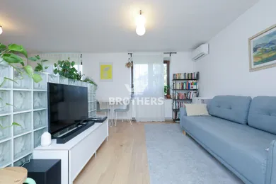Na prenájom 2-izbový byt, 52 m², Bratislava-Rača, Cyprichova