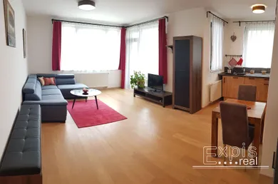 Mieszkania na wynajem, 3-pokojowe, Bratislava-Staré Mesto · €1100