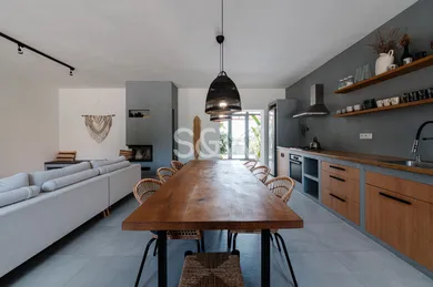 Na predaj 7-izbový dom, 272 m², Horné Otrokovce