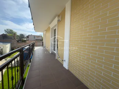 Na predaj 3-izbový byt, 96 m², Komárno, Parná ul.