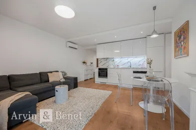 Na predaj 3-izbový byt, 63 m², Bratislava-Záhorská Bystrica