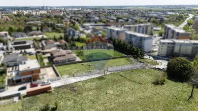 Na predaj pozemok, Senec