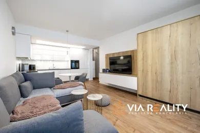 Na predaj 2-izbový byt, 51 m², Bratislava-Lamač, Hany Ponickej