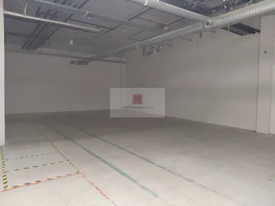 Na prenájom komerčné, 815 m², Bratislava-Ružinov, Ivanská cesta