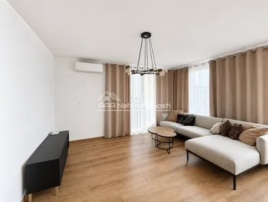 Na prenájom 3-izbový byt, 85 m², Bratislava-Ružinov, Mlynské nivy