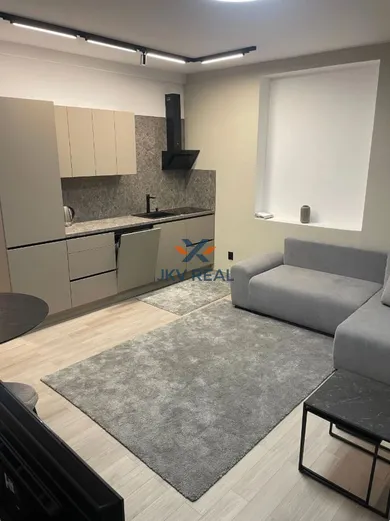 Mieszkania na wynajem, 2-pokojowe, Košice-Staré Mesto · €950