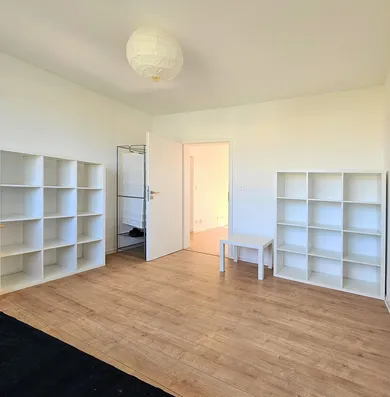 Na prenájom 3-izbový byt, 67 m², Bratislava-Dúbravka, Pekníkova