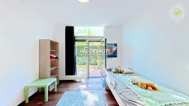 Na prenájom 3-izbový byt, 96 m², Bratislava-Nové Mesto