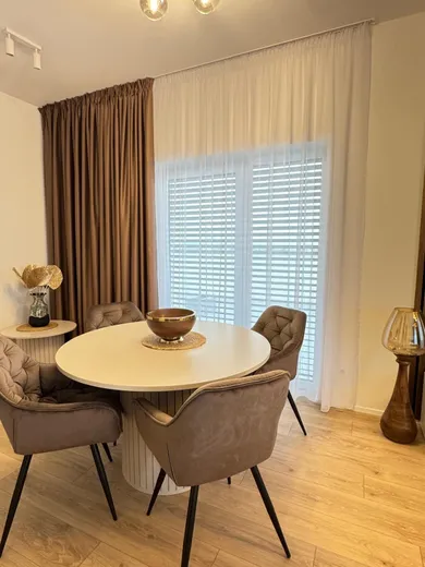 Na predaj 2-izbový byt, 142 m², Bratislava-Podunajské Biskupice