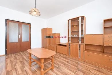 Na predaj 1-izbový byt, 42 m², Senec