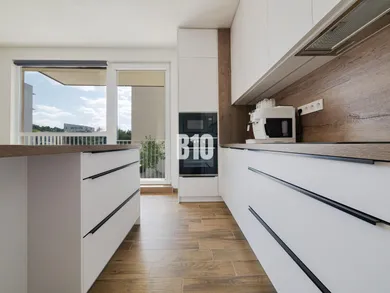 Mieszkania na sprzedaż, 3-pokojowe, Nitra · €322 000