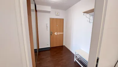 Na prenájom 2-izbový byt, 43 m², Bratislava-Ružinov, Jégého