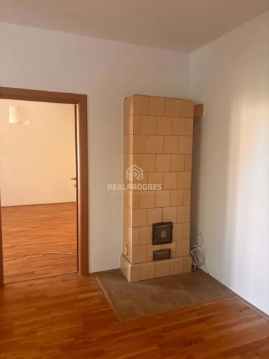 Na predaj 4-izbový dom, 174 m², Nitra, Vinohradnícka