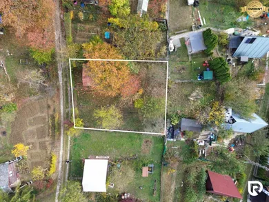Na predaj pozemok, 288 m², Trenčín