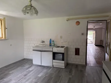 Na predaj dom, 98 m², Podbrezová, -