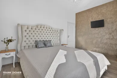 Na predaj 3-izbový byt, 55 m², Bratislava-Staré Mesto, Námestie SNP
