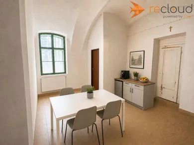 Na prenájom komerčné v Košice-Staré Mesto · €1 050 · Pôvodný stav