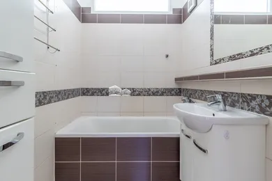 Na predaj 3-izbový byt, 66 m², Pezinok, Bystrická