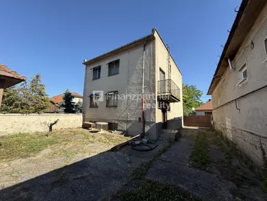 Na predaj dom, 220 m², Malé Dvorníky