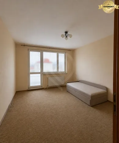 Na predaj 3-izbový byt, 77 m², Bratislava-Dúbravka, Homolova