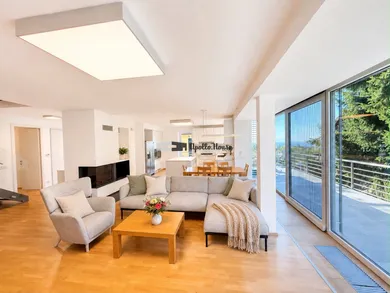 Na prenájom 5-izbový dom, 220 m², Bratislava-Nové Mesto, Mandľovníková