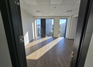 Na prenájom komerčné, 98 m², Košice-Kavečany, Námestie osloboditeľov