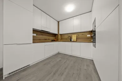 Na predaj 3-izbový byt, 68 m², Bratislava-Petržalka