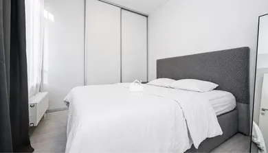 Na prenájom 2-izbový byt, 35 m², Bratislava-Petržalka