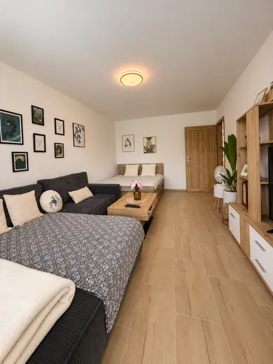 Na prenájom 2-izbový byt, 48 m², Malacky, Záhorácka