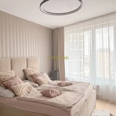 Na predaj 3-izbový byt, 83 m², Bratislava-Staré Mesto, Čulenova
