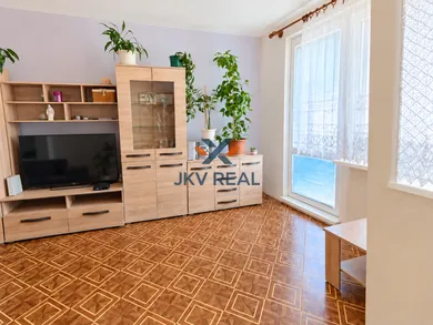Na predaj 3-izbový byt, 75 m², Galanta, Clementisove sady