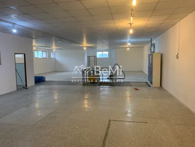 Kiadó kereskedelmi ingatlanok, Žilina · €1200