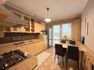 Na prenájom 3-izbový byt, 70 m², Prievidza, J. Fándlyho