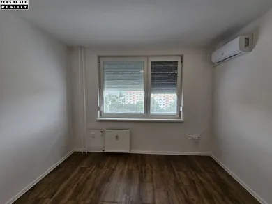Na predaj 1-izbový byt, 20 m², Šaľa, Nešporova