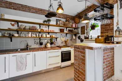 Na prenájom 3-izbový byt, 100 m², Bratislava-Záhorská Bystrica