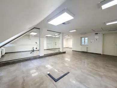 Na prenájom komerčné v Bratislava-Staré Mesto · €765 · Dokončené