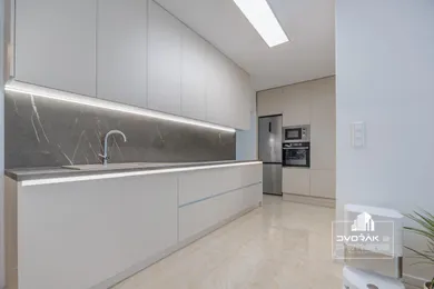 Na prenájom 3-izbový byt, 96 m², Banská Bystrica, Robotnícka 19