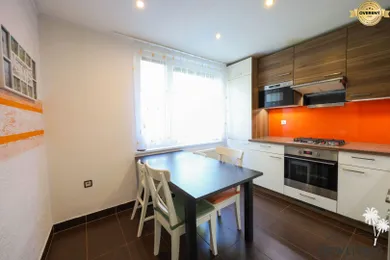 Na predaj 3-izbový byt, 78 m², Piešťany, Komenského