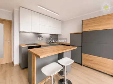 Na predaj 1-izbový byt, 44 m², Bratislava-Staré Mesto, Šancová