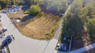 Na predaj pozemok, 651 m², Urmince