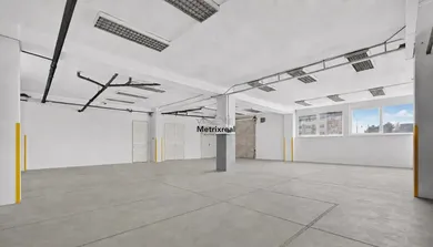 Na prenájom komerčné, 246 m², Bratislava-Nové Mesto, Vajnorská