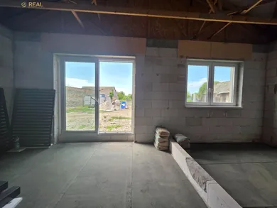 Na predaj 4-izbový dom, 90 m², Dolné Saliby