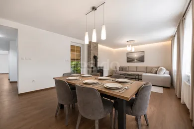 Na predaj dom, 240 m², Malacky