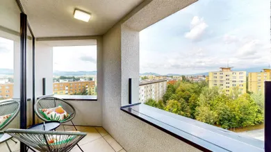 Na prenájom byt v Poprad · €1 300 · Novostavba