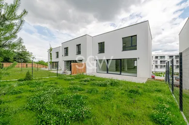 Na predaj dom, 183 m², Bratislava-Dúbravka, Agátová